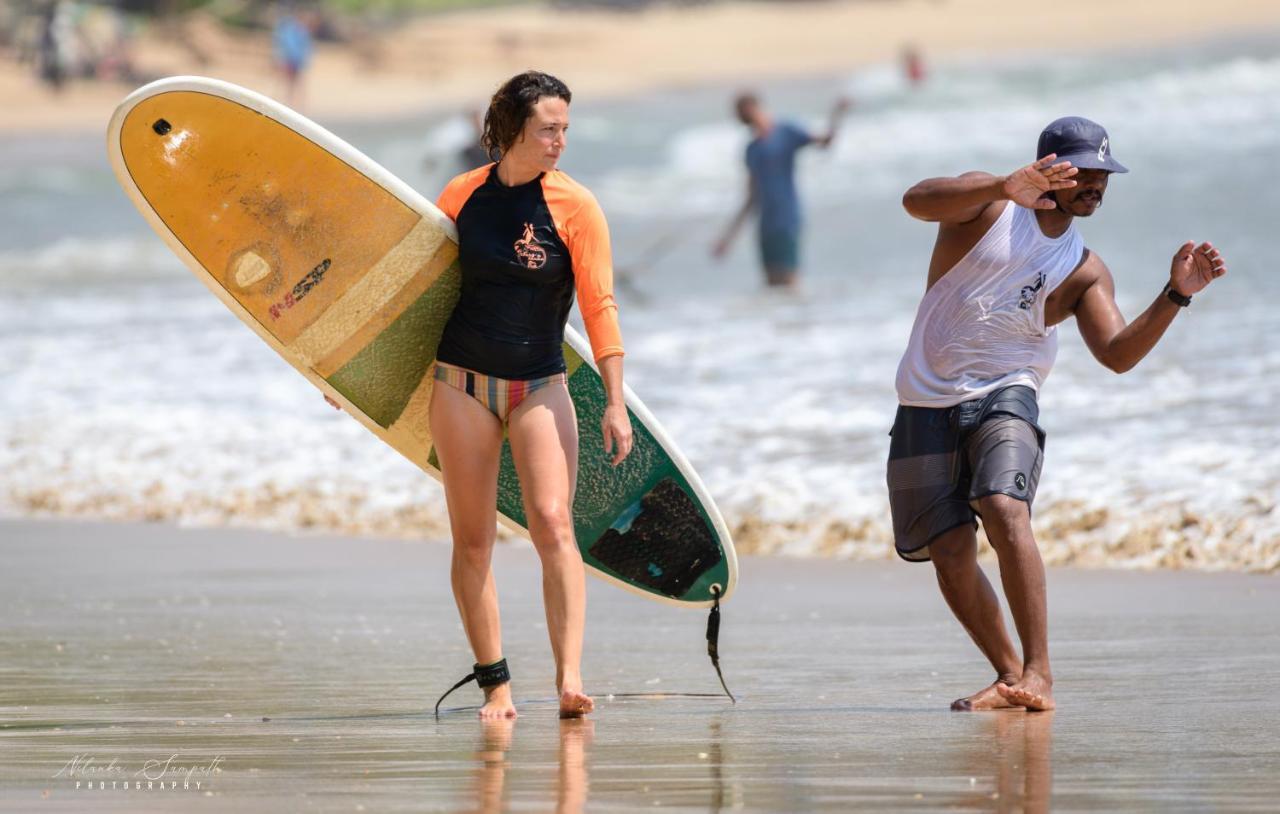 Surf'N Lanka - Surf School Hotel Уелигама Екстериор снимка